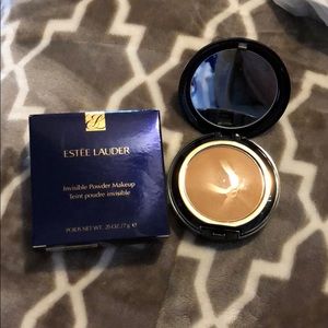 Estée Lauder Invisible Powder Makeup